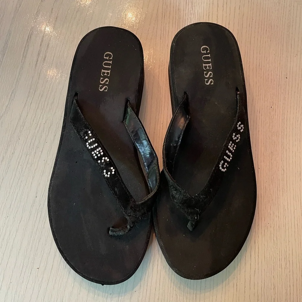 Guess Rhinestone Flip Flops - Picture 1 of 4